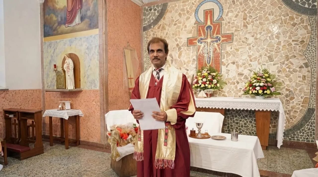 meet pastor yousaf hussain church of christ assembly pakistan